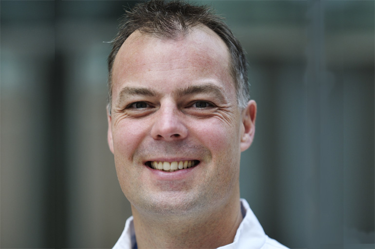 Orthopedisch chirurg Fortanier vertelt